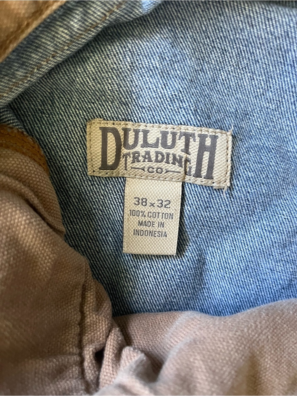 Duluth Trading Co Men's Jeans in Light Blue and Brown Trim